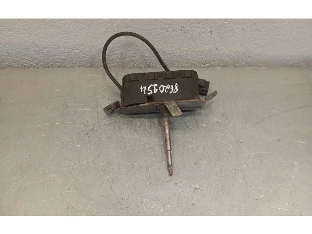 Моторчик стеклоочистителя 8620954 Volvo S80