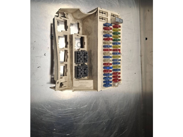 Блок предохранителей  3515170, 6849814   Volvo S70  V70  V70 XC    