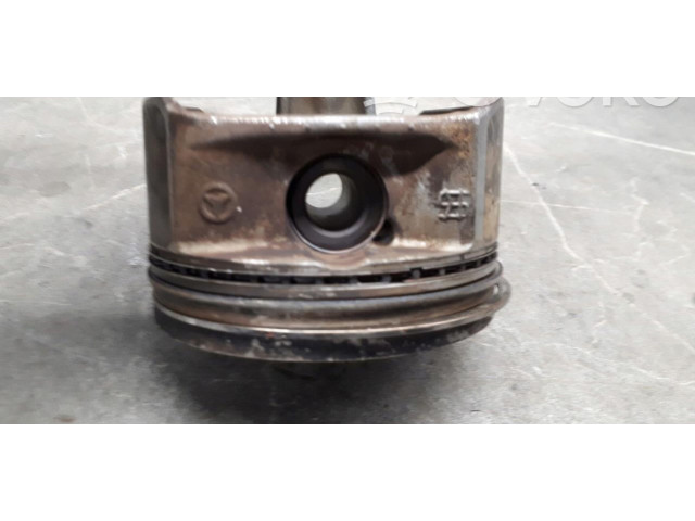 Píst Mercedes-Benz E W210