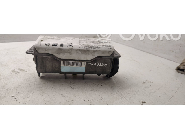 Подушка безопасности пассажира 1K0880204N Skoda Octavia Mk2 (1Z)