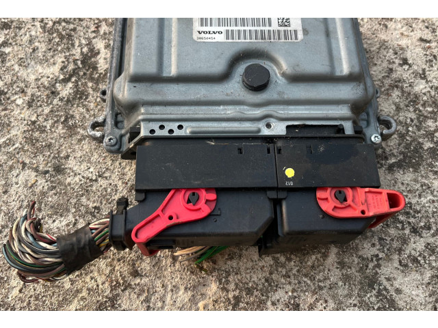 Блок управления двигателя Volvo C70 2006 - 2010 года