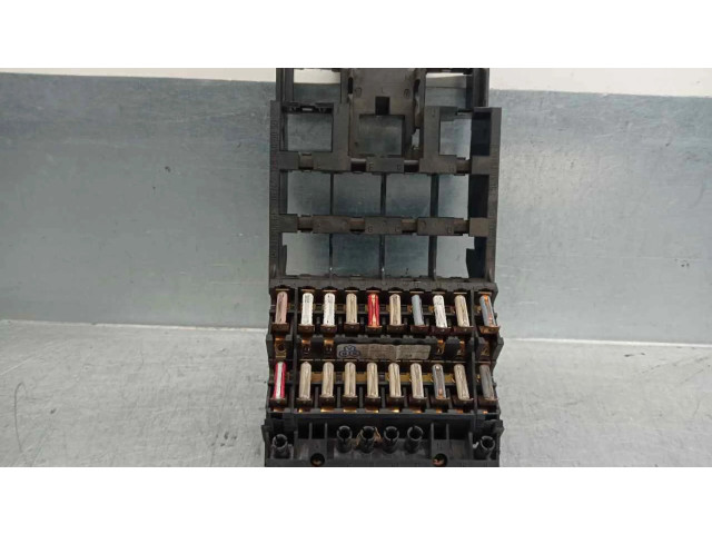 Pojistková skříňka 1265402405 Mercede-Benz S W126 1985