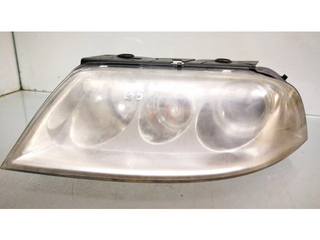 Передняя фара  