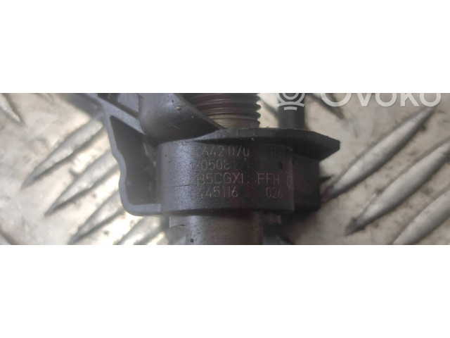 Vstřikovač A642070   Mercedes-Benz ML W164  pro naftový motor 3.0  642820