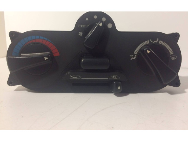 Блок управления климат-контролем MB947678, MB947677   Mitsubishi Carisma