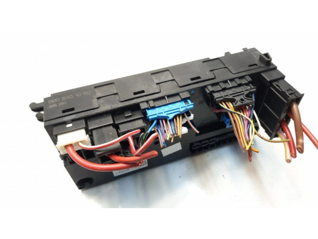 Pojistková skříňka 0005401050 Mercedes-Benz E W210 2001