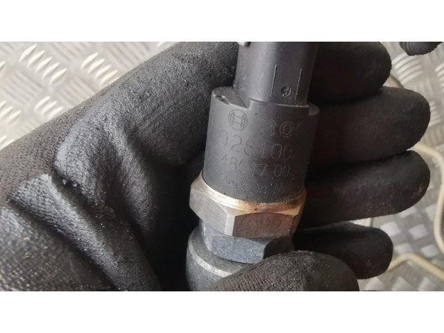 Vstřikovací lišta 0445215010, 8658252 Volvo S60 pro naftový motor 2.4