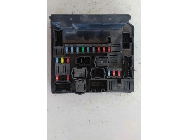 Pojistková skříňka 519228324 Nissan Qashqai+2 2007