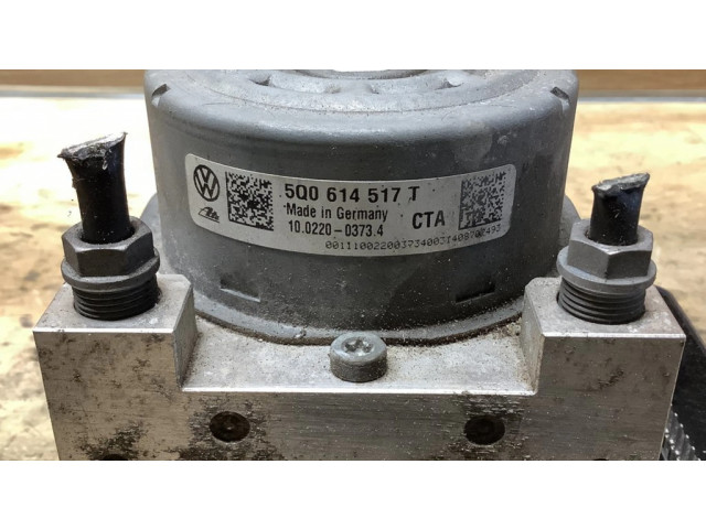 Блок АБС 5Q0907379AA, 5Q0907379G Volkswagen Golf VII 2013-2019 года