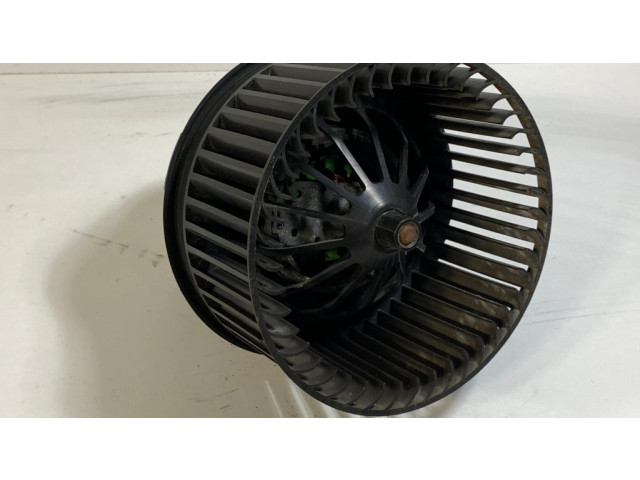 Вентилятор печки AV6N18456AA Ford Focus