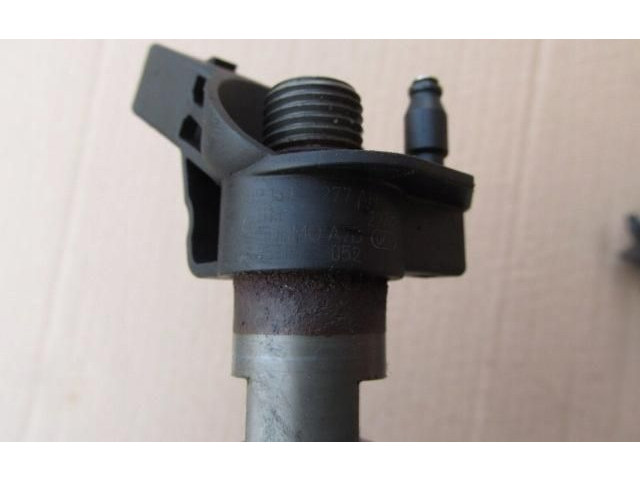 Форсунка     Audi A6 S6 C6 4F   