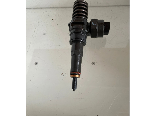 Vstřikovač 038130073F, 038130073L   Volkswagen Bora     