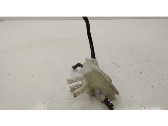 Расширительный бачок охлаждающей жидкости