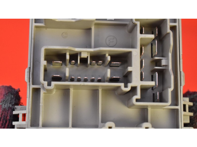 Pojistková skříňka LB100603B, LB100603B Subaru Forester SG 2007