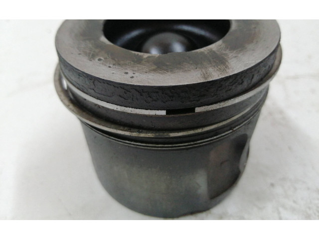 Píst 05FV2   Ford Transit Custom     