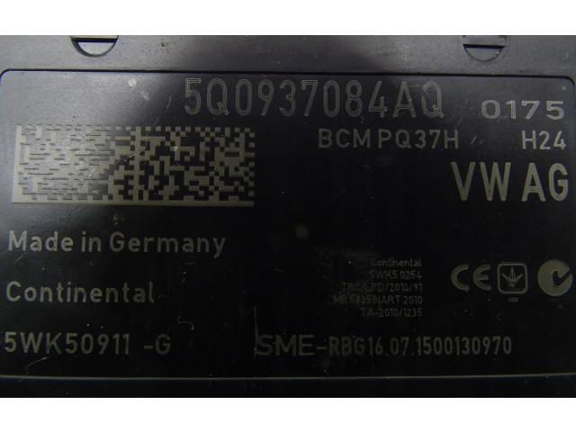 Блок комфорта 5Q0937084AQ Skoda Octavia Mk3 (5E)