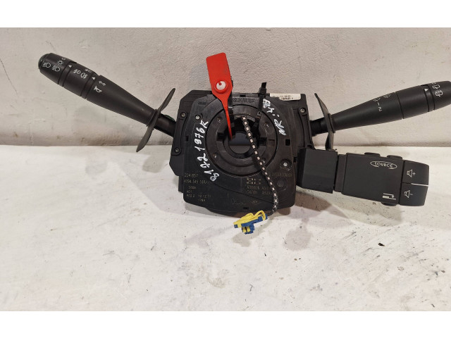 Ручка стеклоочистителей 681721976R Dacia Duster