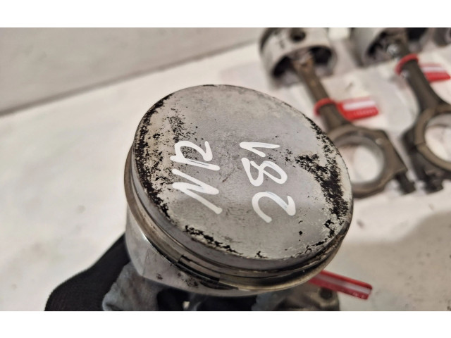 Поршень с шатуном D4F740 Renault Clio III