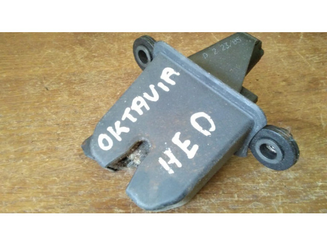 Замок задней крышки