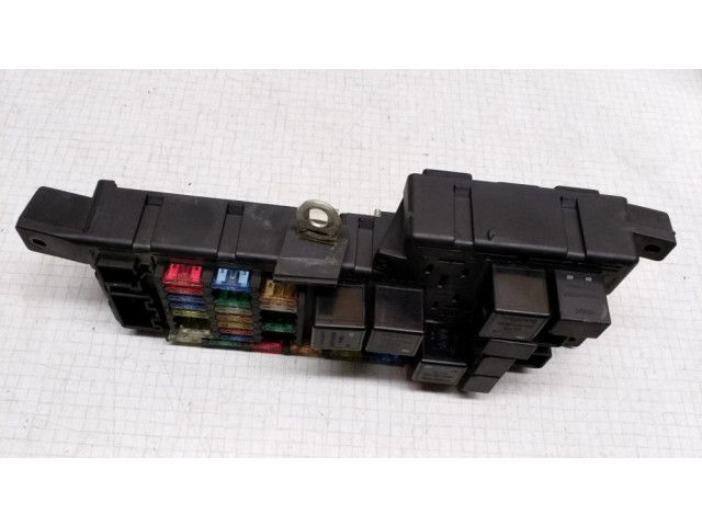 Блок предохранителей 9452993 Volvo S60