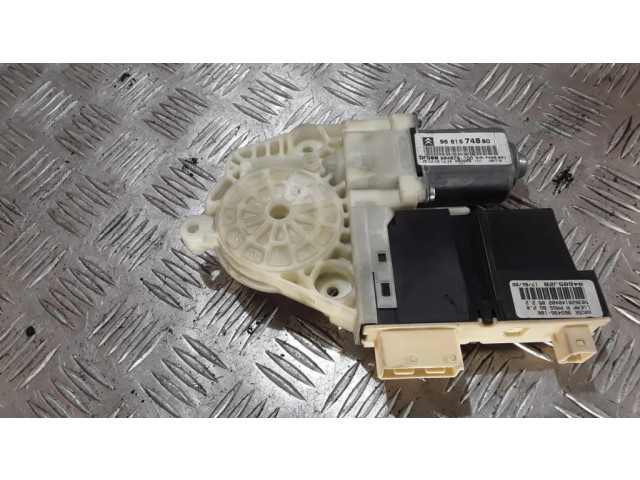 Передний двигатель механизма для подъема окон