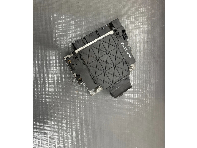 Блок управления двигателя 31269189AA, 5WS40608DT Volvo V70