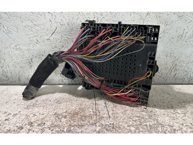 Блок предохранителей 8676286, 01W362 Volvo V70