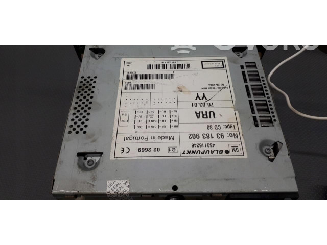 Pojistková skříňka Радио/ проигрыватель / навигация 93183902 Opel Zafira B 2009