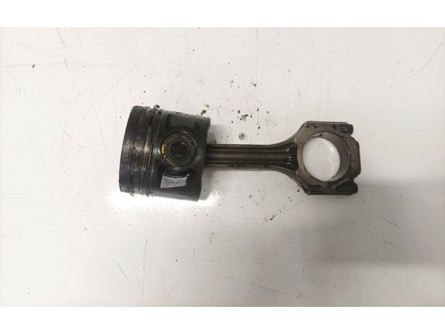  Поршень с шатуном    Volvo S70  V70  V70 XC  