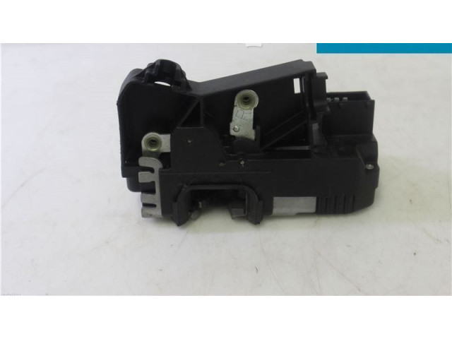 Двигатель центрально замка       Renault Trafic II (X83)  2001 - 2014 года   