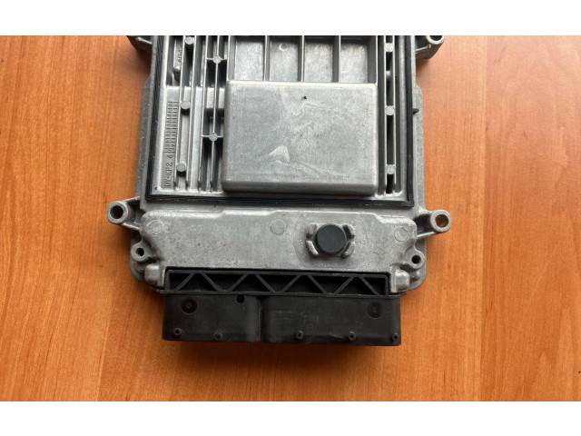 Блок управления двигателя 0281013570, 3911327710   KIA Ceed