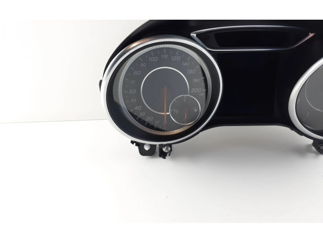 Přístrojová deska Mercedes-Benz A W176 2017 A1769006204, A1769015702