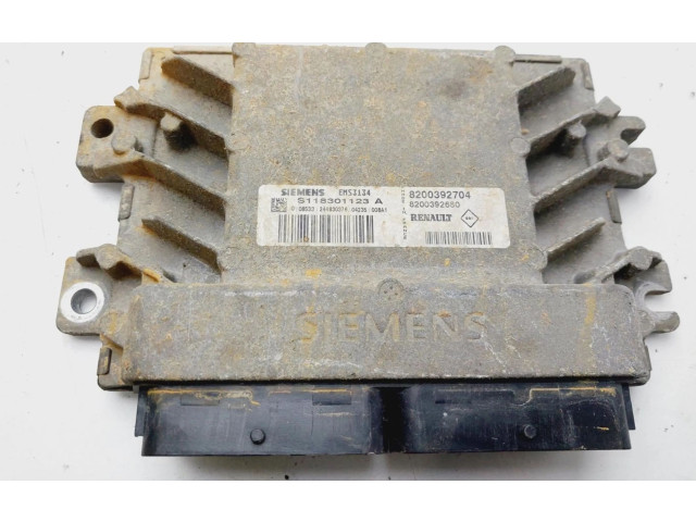 Рулевая рейка  Блок управления двигателем ECU 8200392704   Renault Clio II 2001 - 2005 года
