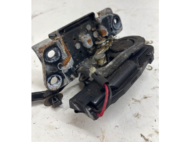 Zámek zadních dveří    Toyota Prius (XW20) 2006