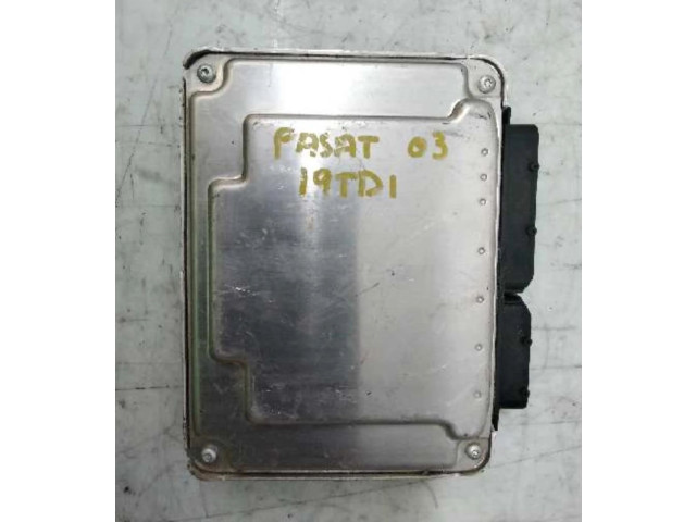 Блок управления двигателем Блок управления 038906019KE   Skoda Superb B5 (3U)