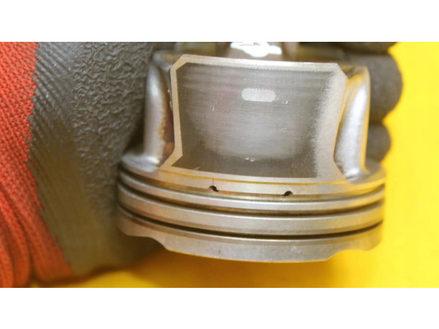  Поршень с шатуном  72L71  Renault Clio IV  