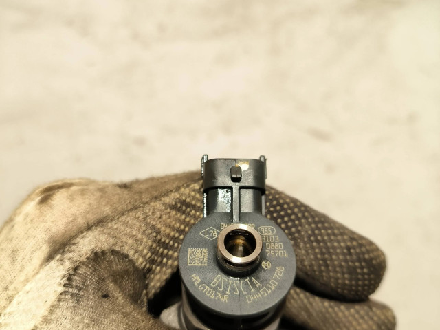 Форсунка 0445110728    Nissan X-Trail T32 для дизельного двигателя M9RA868 2