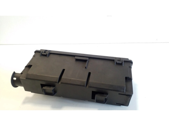 Блок предохранителей Jeep Cherokee