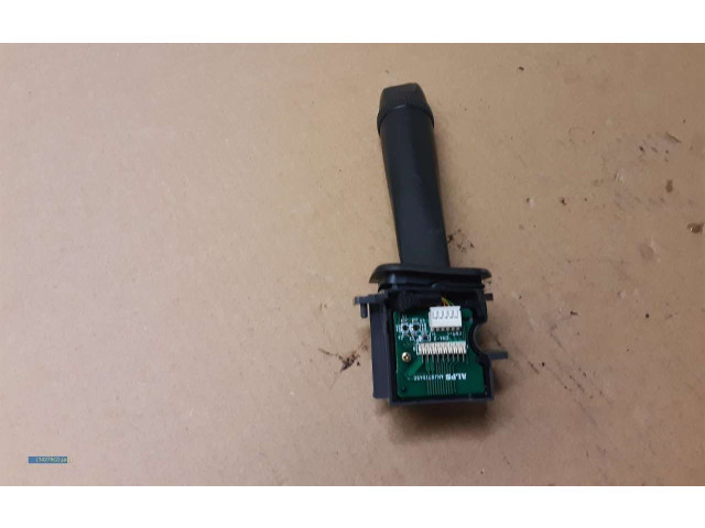 Ручка стеклоочистителей    Volvo V70