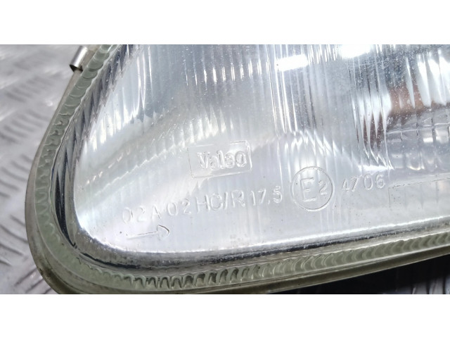 Передняя фара  