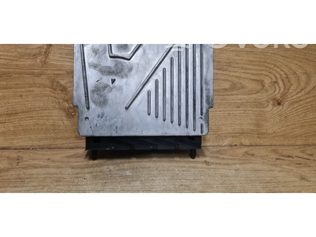 Блок управления двигателя    Volvo S70  V70  V70 XC