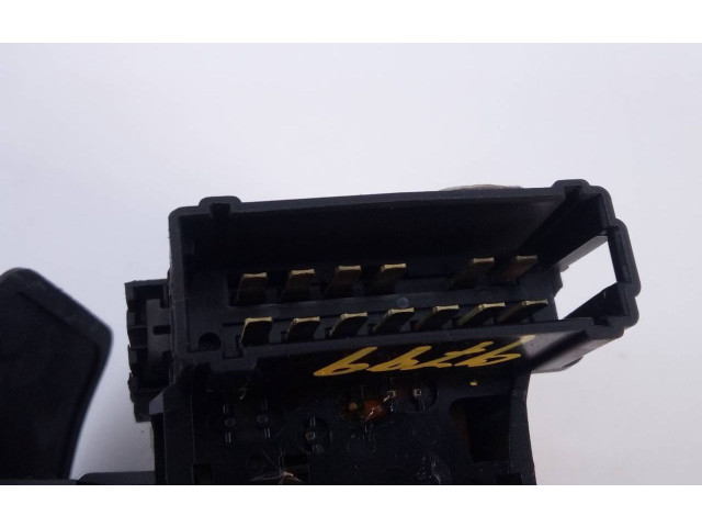 Ручка стеклоочистителей 8200792587, 9010576680   Dacia Logan Pick-Up