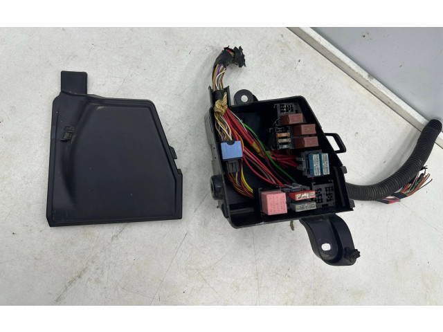 Блок предохранителей  8200738818   Dacia Logan I    