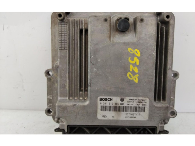 Řídící jednotka 237102747R Renault Captur 2013