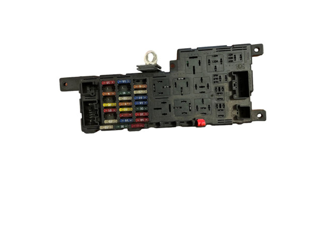Блок предохранителей  518323324, 8637841   Volvo V70    