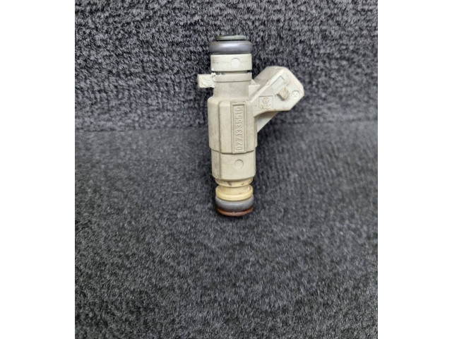 Vstřikovač 077133551Q, 0280155988 Audi A8 S8 D2 4D