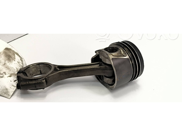  Поршень с шатуном CGLC 038JDE  Audi A6 C7  