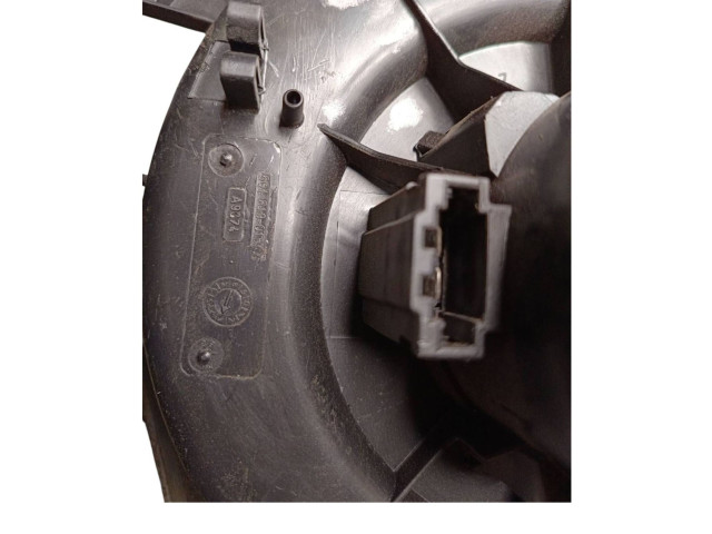 Вентилятор печки    6Q1819015g, A9C74   Volkswagen Polo IV 9N3