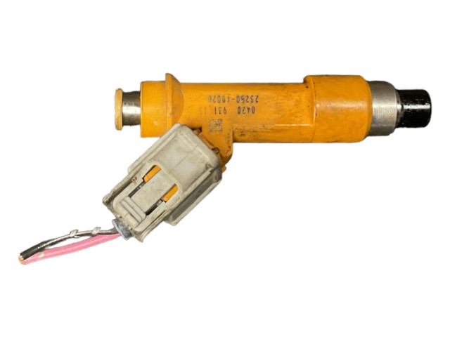 Vstřikovač 2325040020, 042093113 Toyota Yaris pro naftový motor 1.3