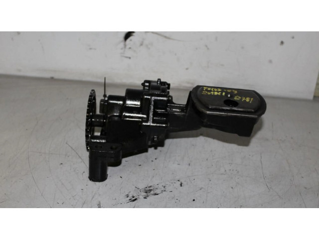 Масляный насос Ford Focus 1.6